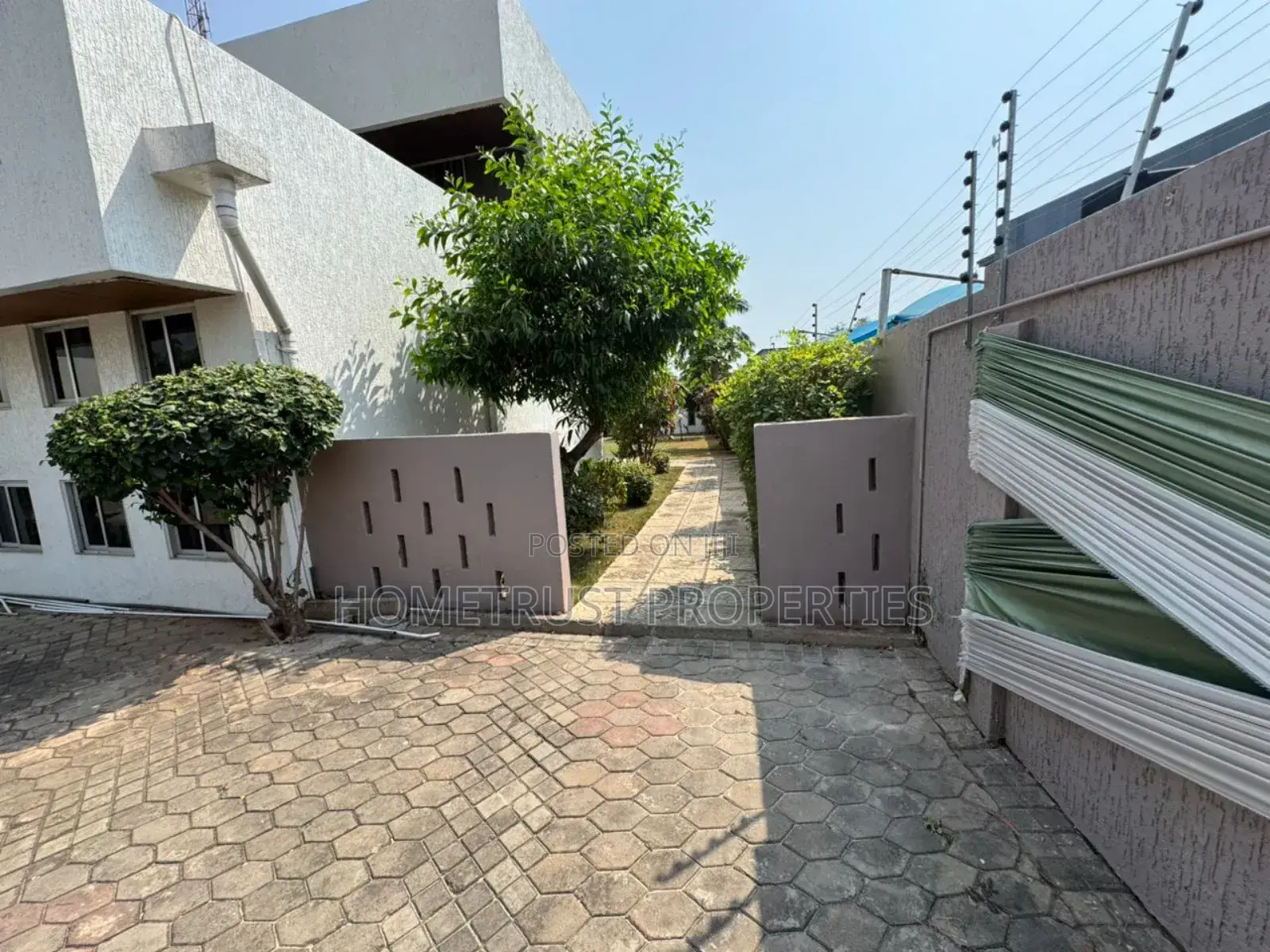 5bdrm House in Hometrust Properties, Abelemkpe for rent