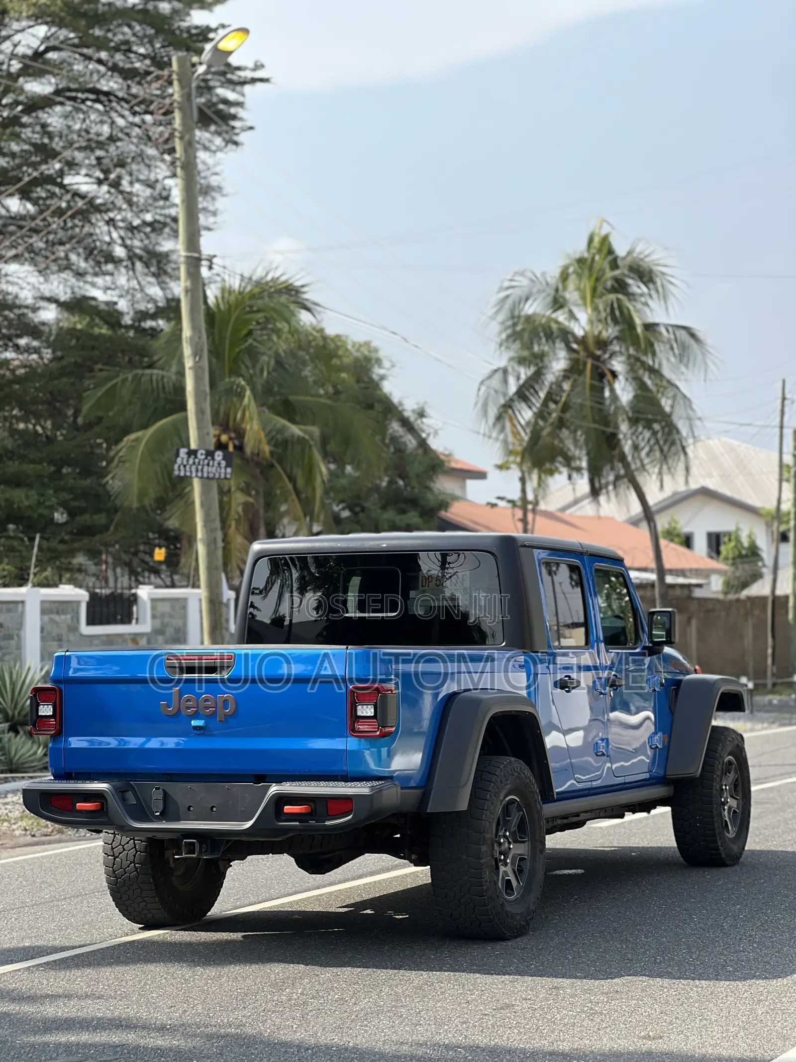 Jeep Gladiator Mojave 4x4 2023 Blue