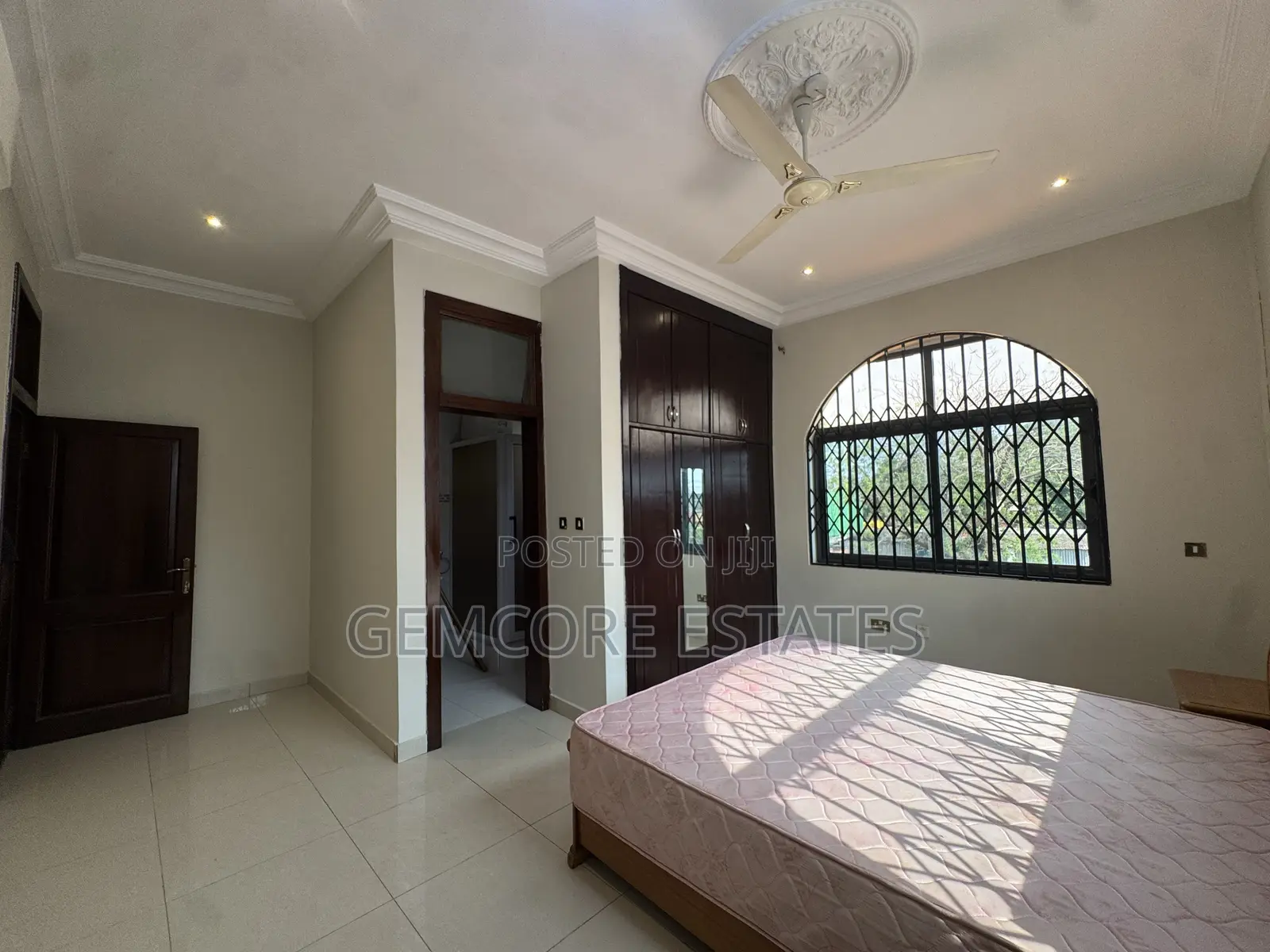6bdrm House in Adjiringanor, East Legon for rent
