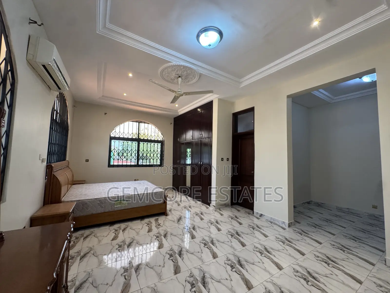 6bdrm House in Adjiringanor, East Legon for rent