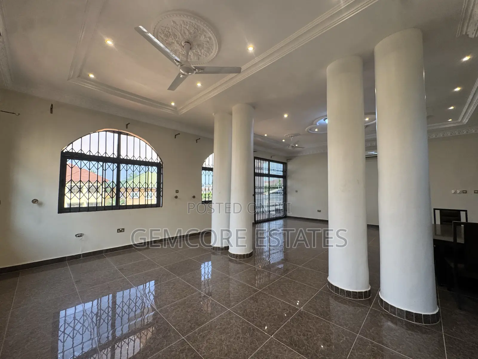 6bdrm House in Adjiringanor, East Legon for rent