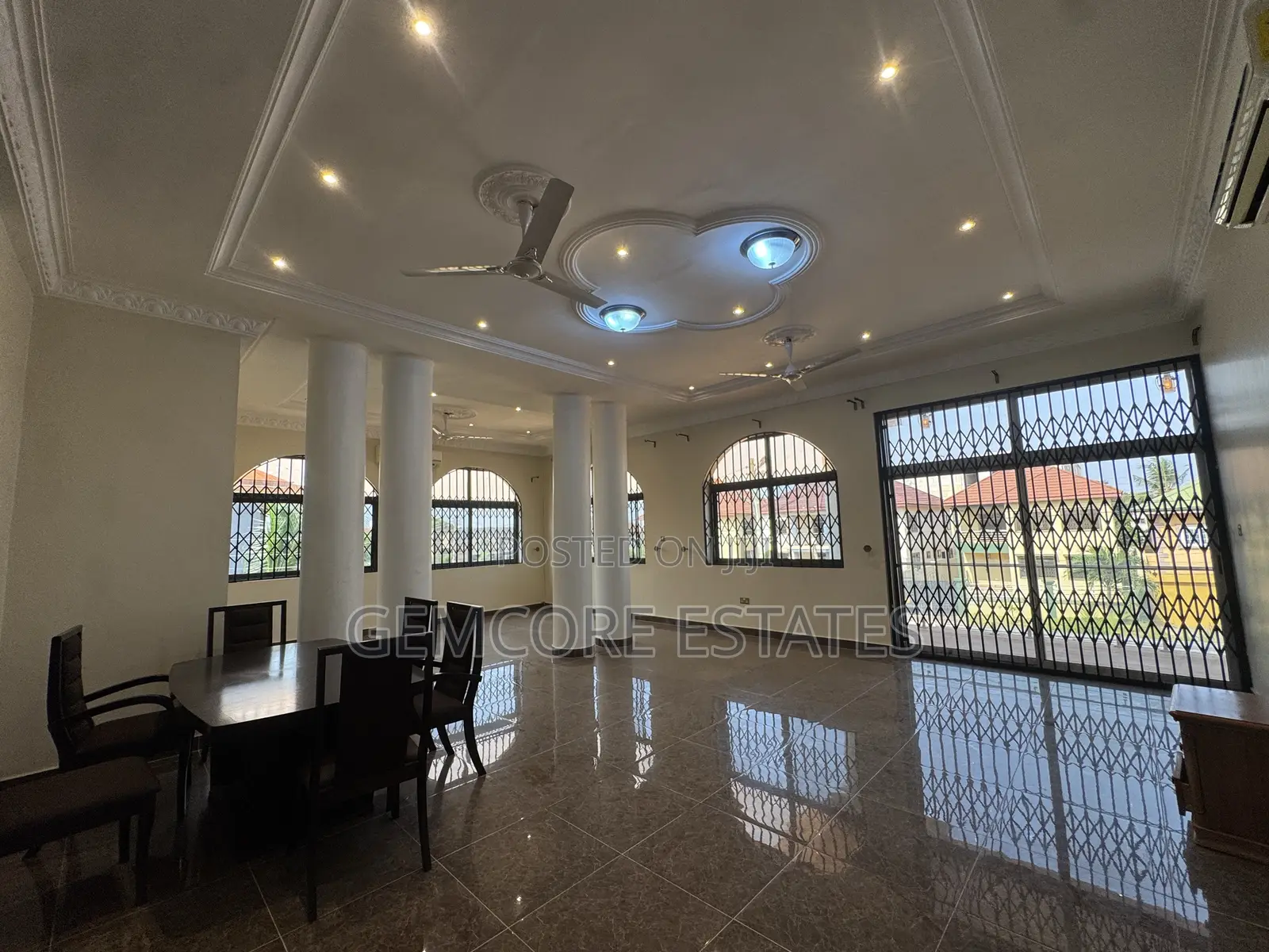 6bdrm House in Adjiringanor, East Legon for rent