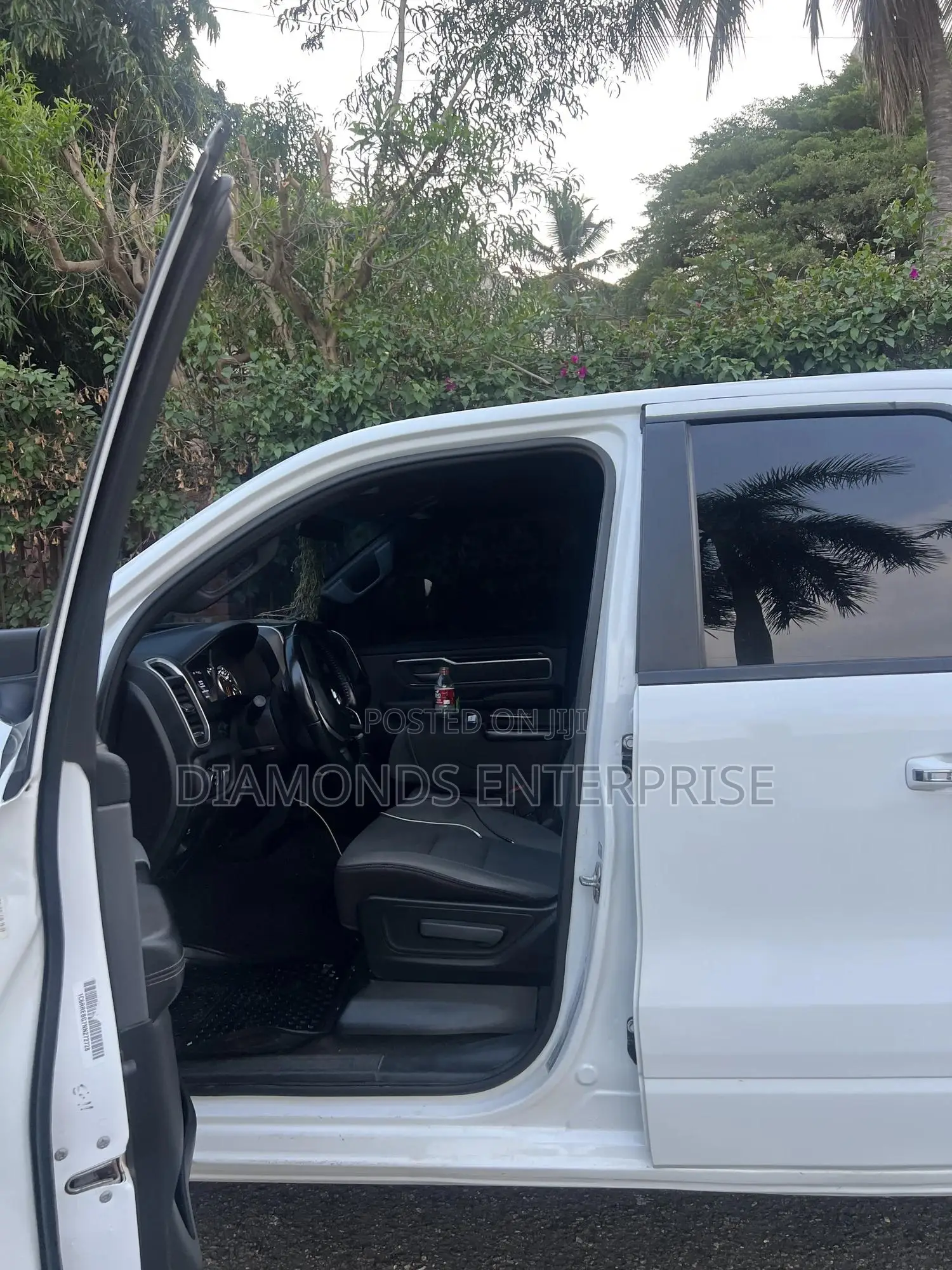 Dodge RAM 2022 White