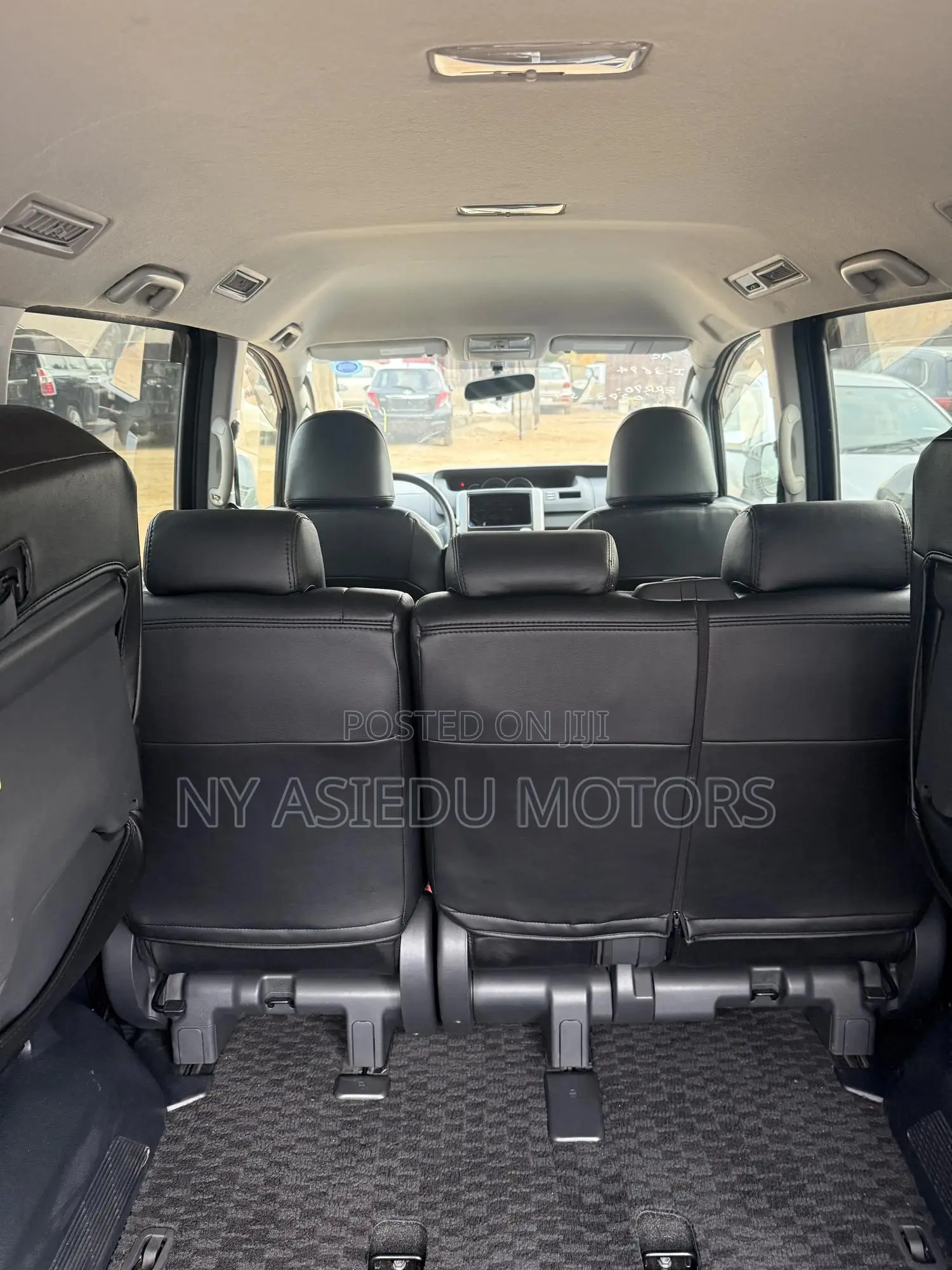 Toyota Voxy 2010 Black