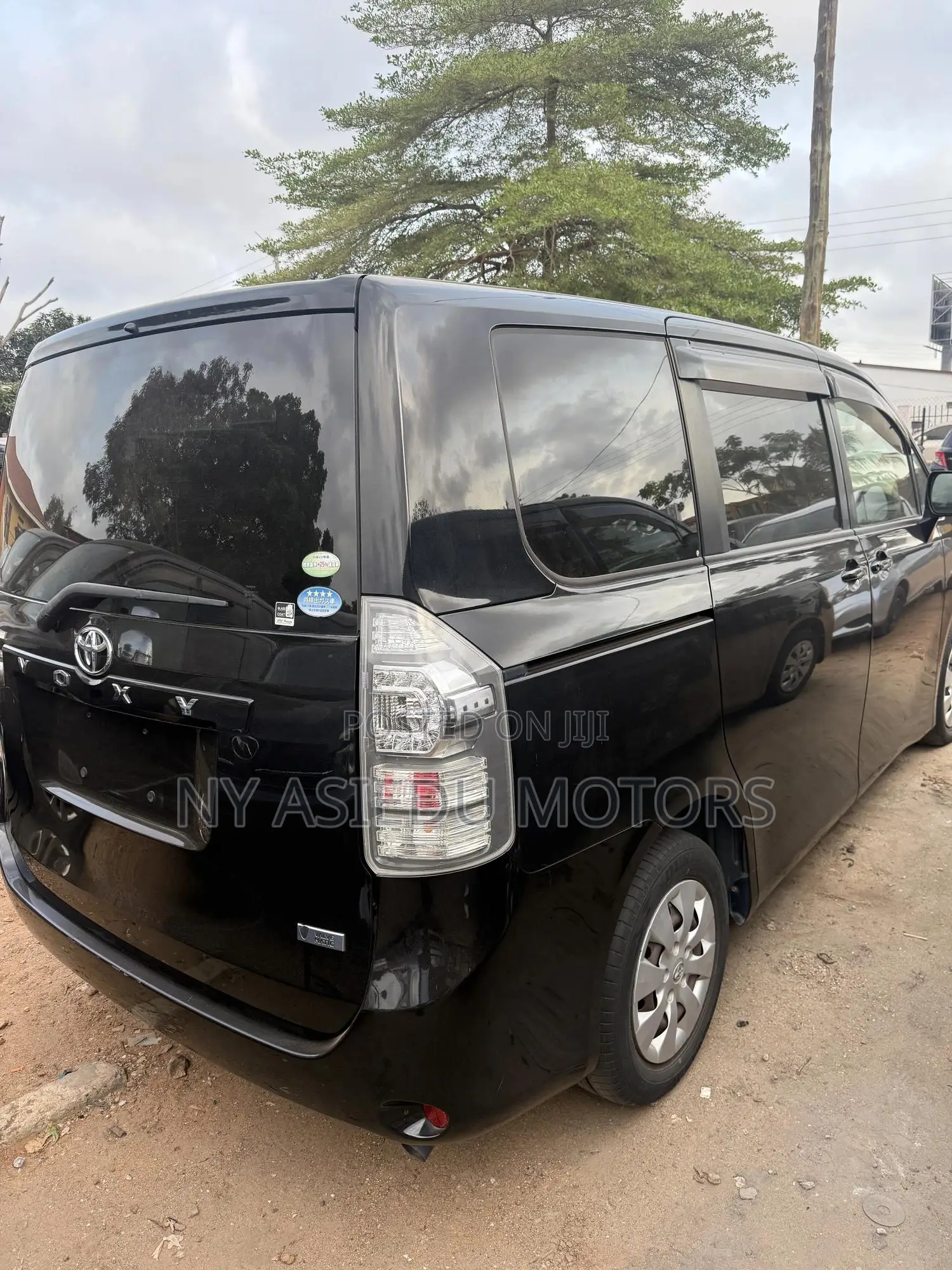 Toyota Voxy 2010 Black