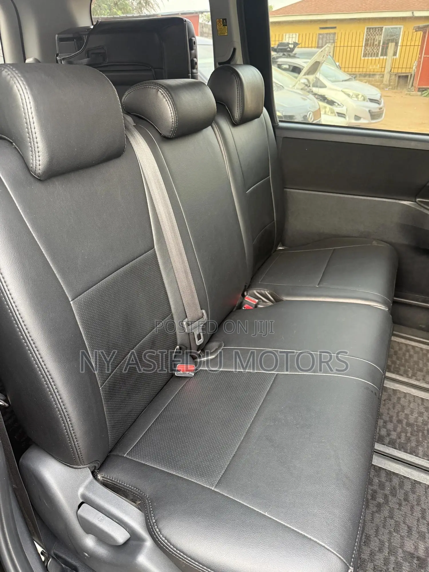 Toyota Voxy 2010 Black