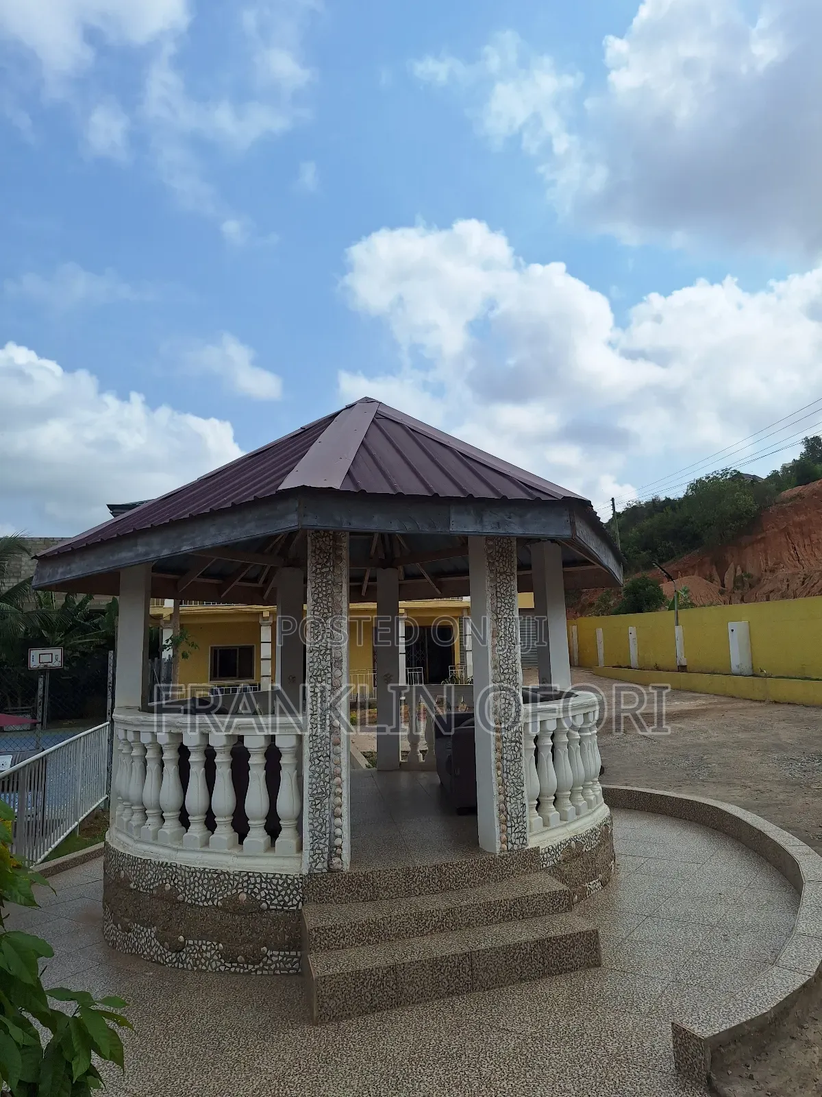 3bdrm House in Weija Junction for rent