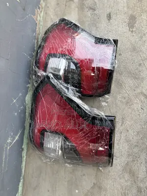 Ford Explorer 2022-2023 Taillight Available