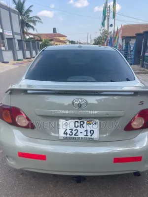 Toyota Corolla LE 4dr Sedan (1.8L 4cyl 4A) 2010 Beige