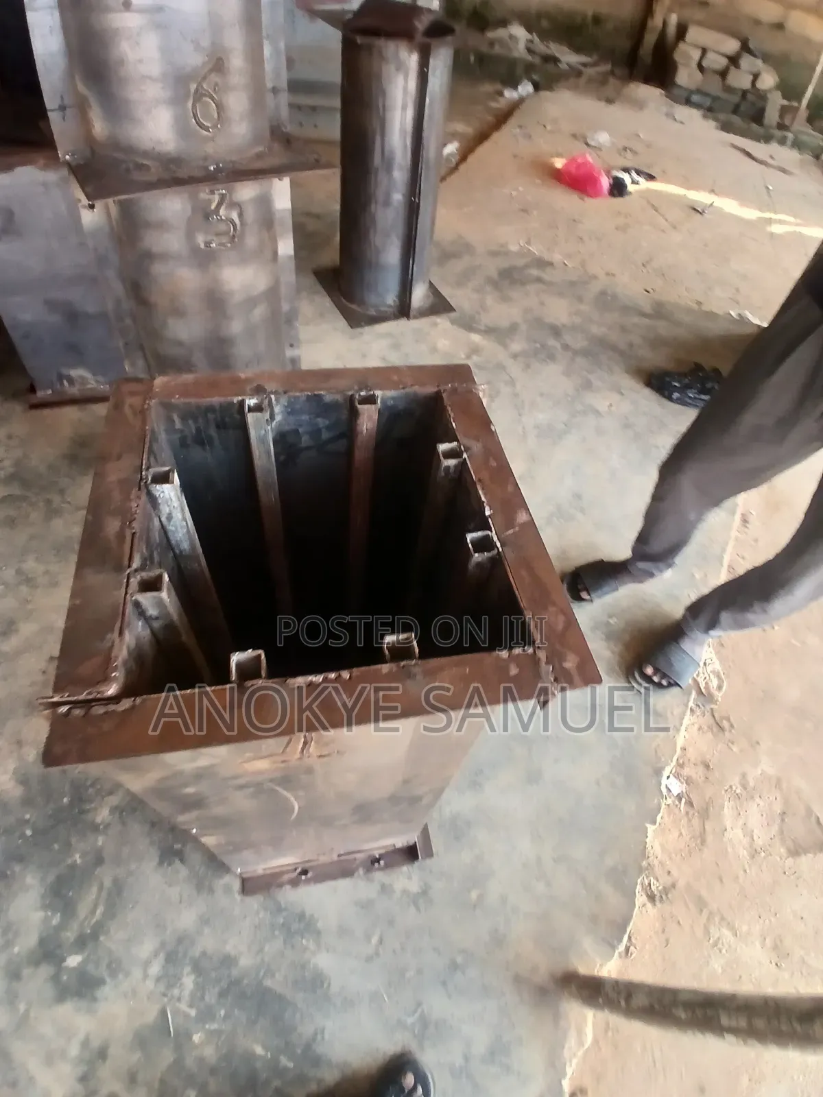 Metalic and Rubber Piller Moulds