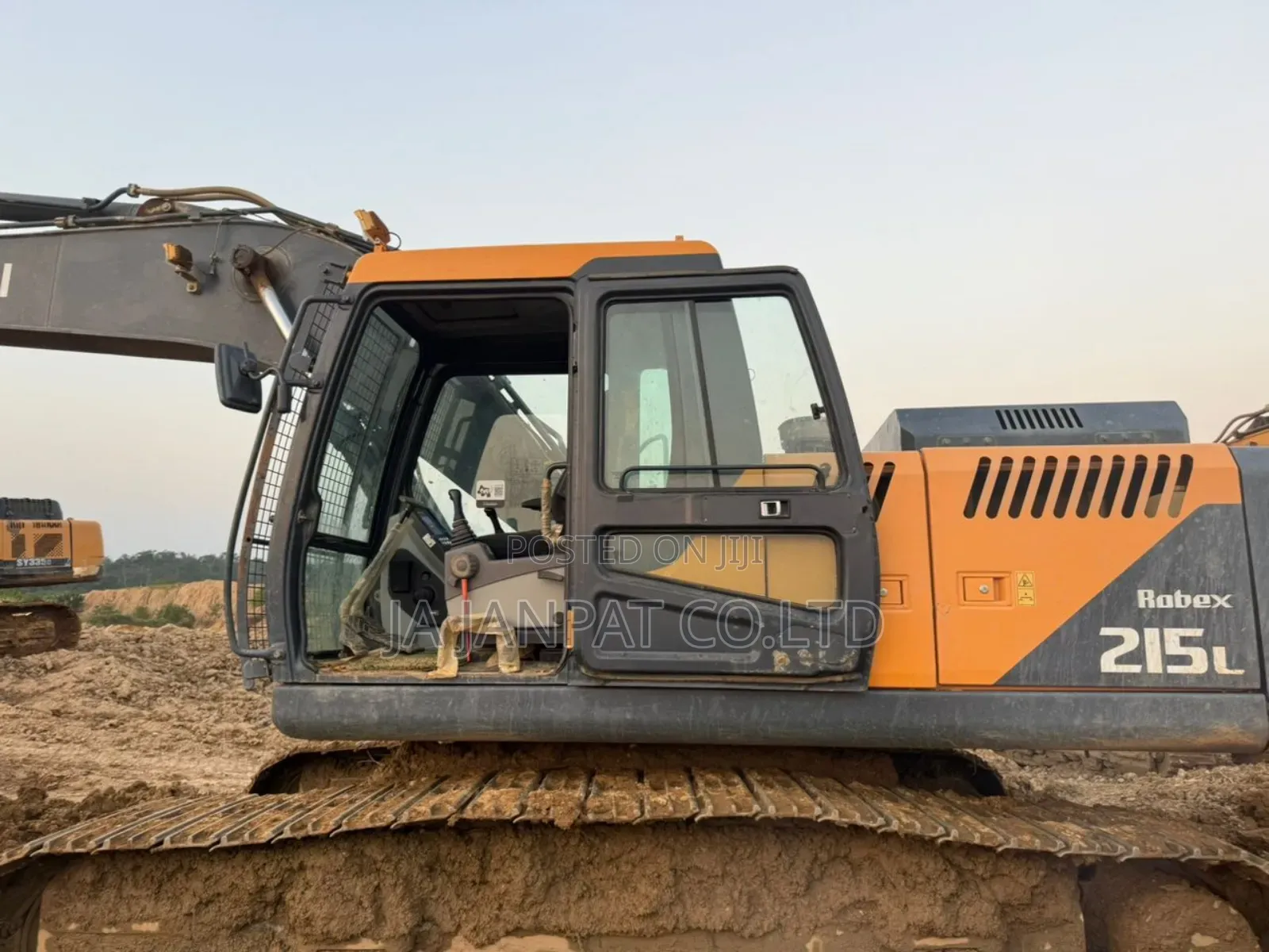 Hyundai 215l Excavator