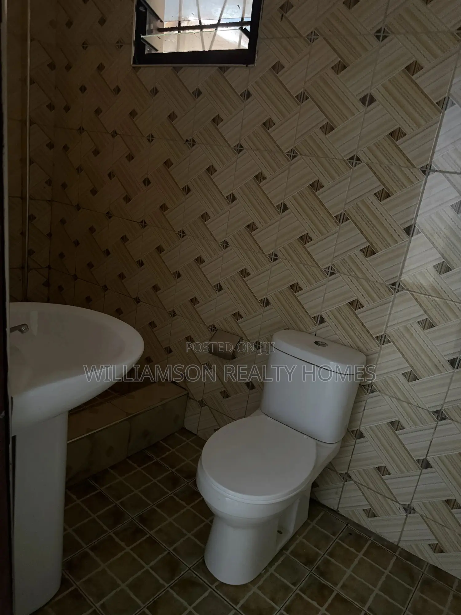 1bdrm Apartment in Community 18 Area, Spintex for rent