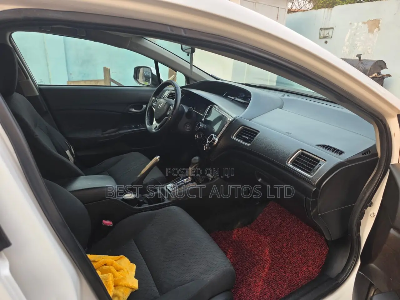 Honda Civic LX 4dr Sedan (1.8L 4cyl 5M) 2014 White