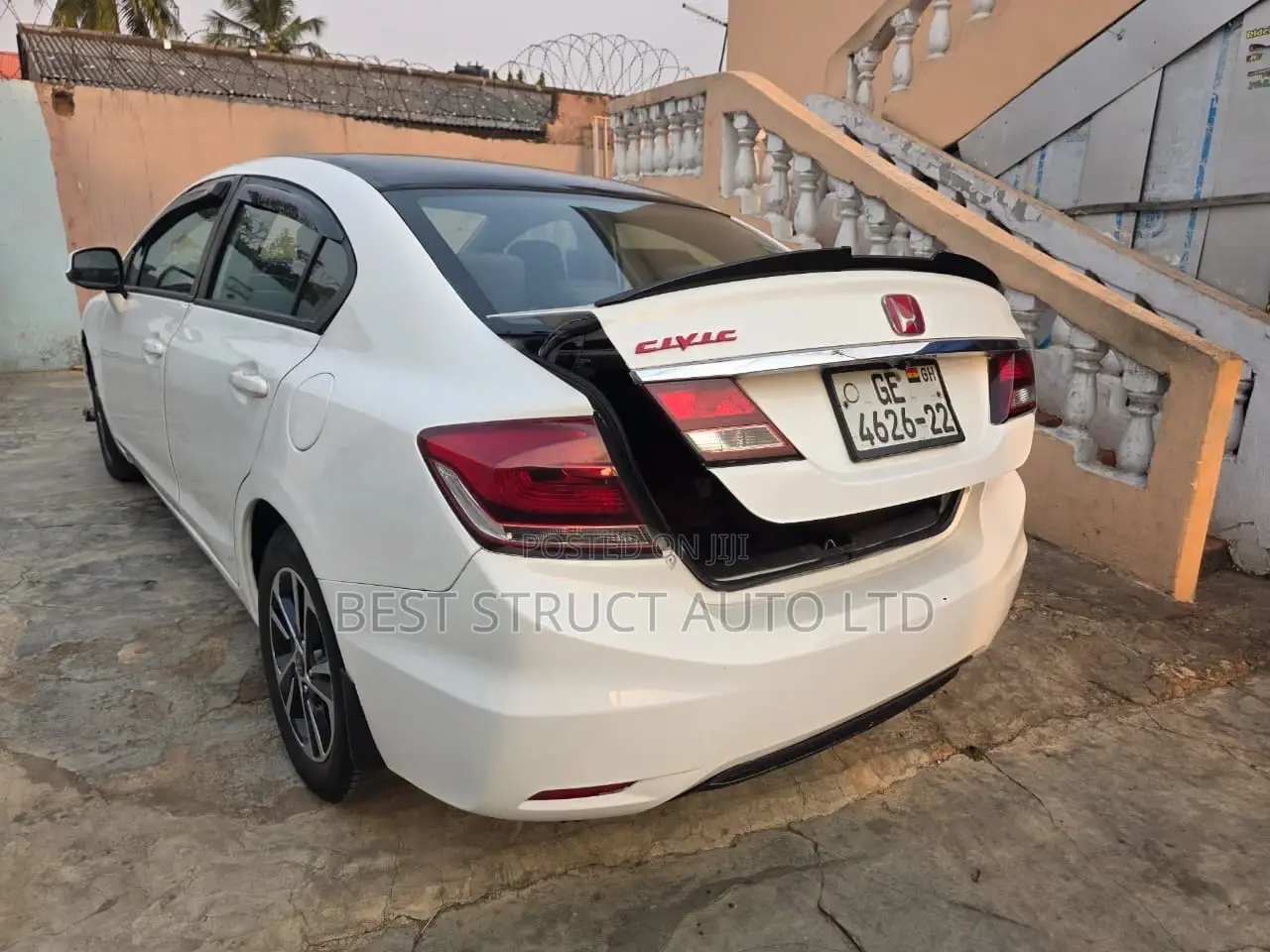 Honda Civic LX 4dr Sedan (1.8L 4cyl 5M) 2014 White