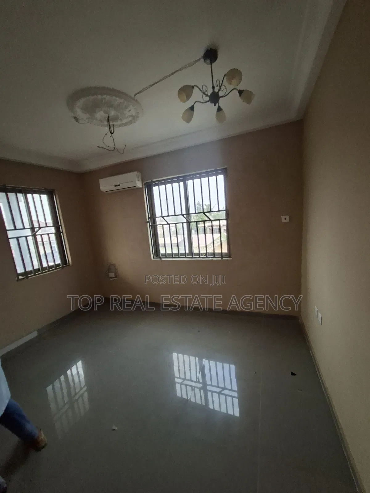 Space for Commercial Use at Teshie for Rent