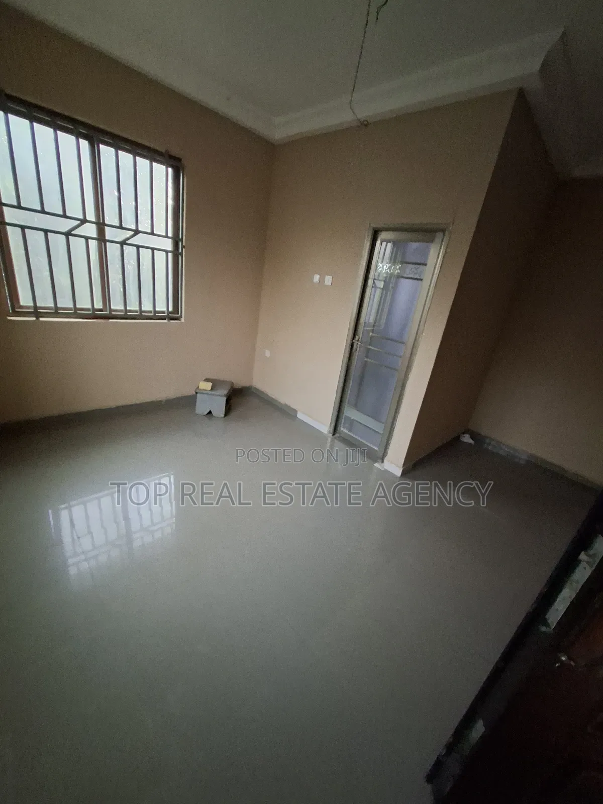 Space for Commercial Use at Teshie for Rent
