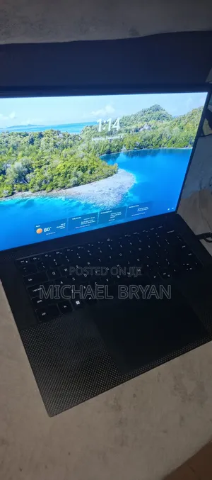 Laptop Dell XPS 15 (9530) 16GB Intel Core i7 HDD+SSD 512GB