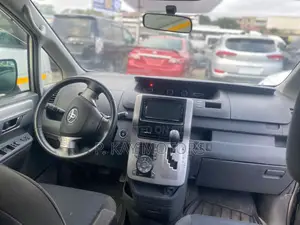 Toyota Voxy 2010 White