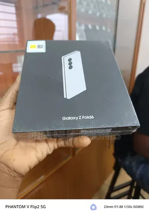 New Samsung Galaxy Z Fold6 256 GB Gold
