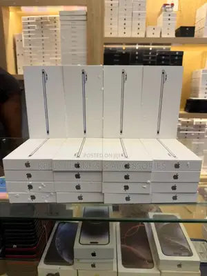 New Apple iPhone 17 256 GB Silver