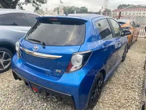 Toyota Vitz 1.5 FWD 3dr 2015 Blue
