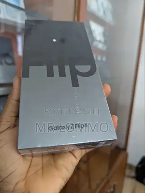 New Samsung Galaxy Z Flip4 256 GB Black