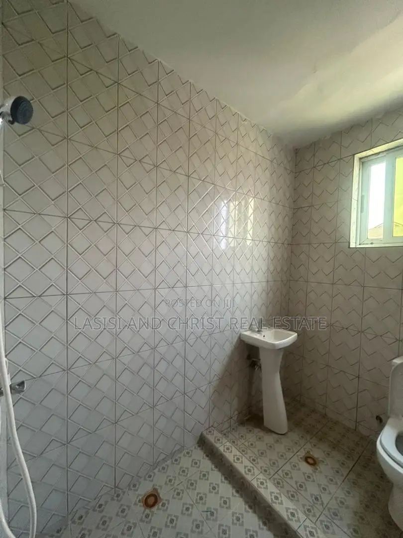 2bdrm Apartment in Lasisi And Christ, Amasaman for rent