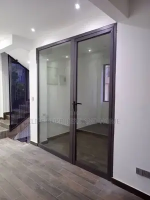 Expects in Glass Works