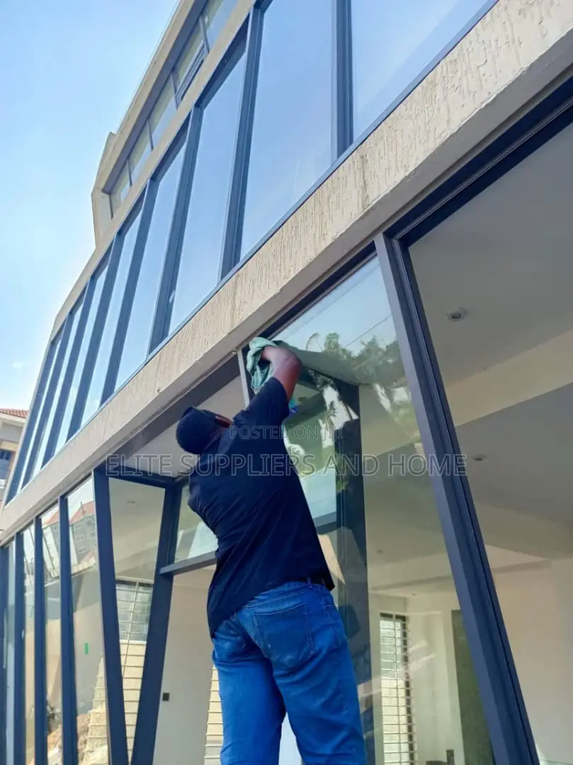 Expects in Glass Works