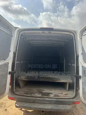 Mercedes-Benz Sprinter 2012 White