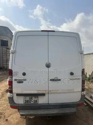 Mercedes-Benz Sprinter 2012 White