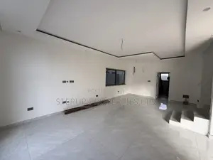 3bdrm House in East Airport for sale