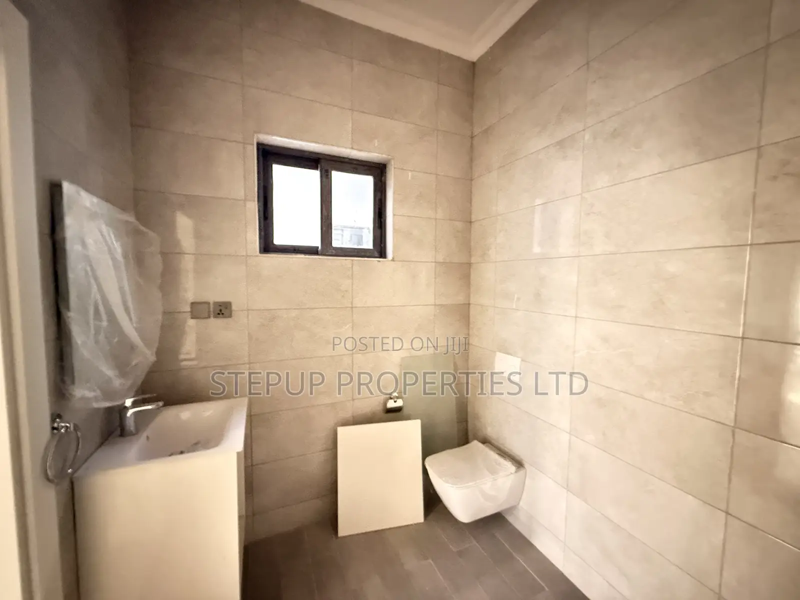 3bdrm House in East Airport for sale