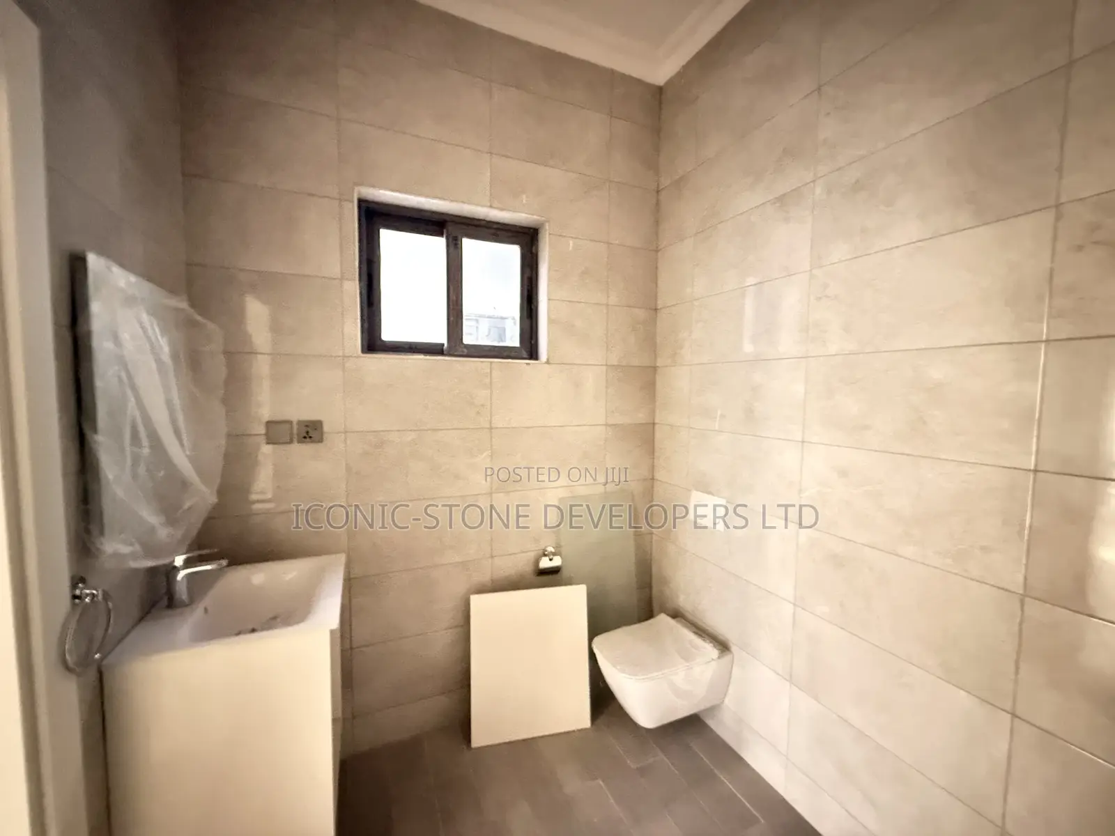 3bdrm House in East Airport for sale