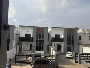 3bdrm House in East Airport for sale