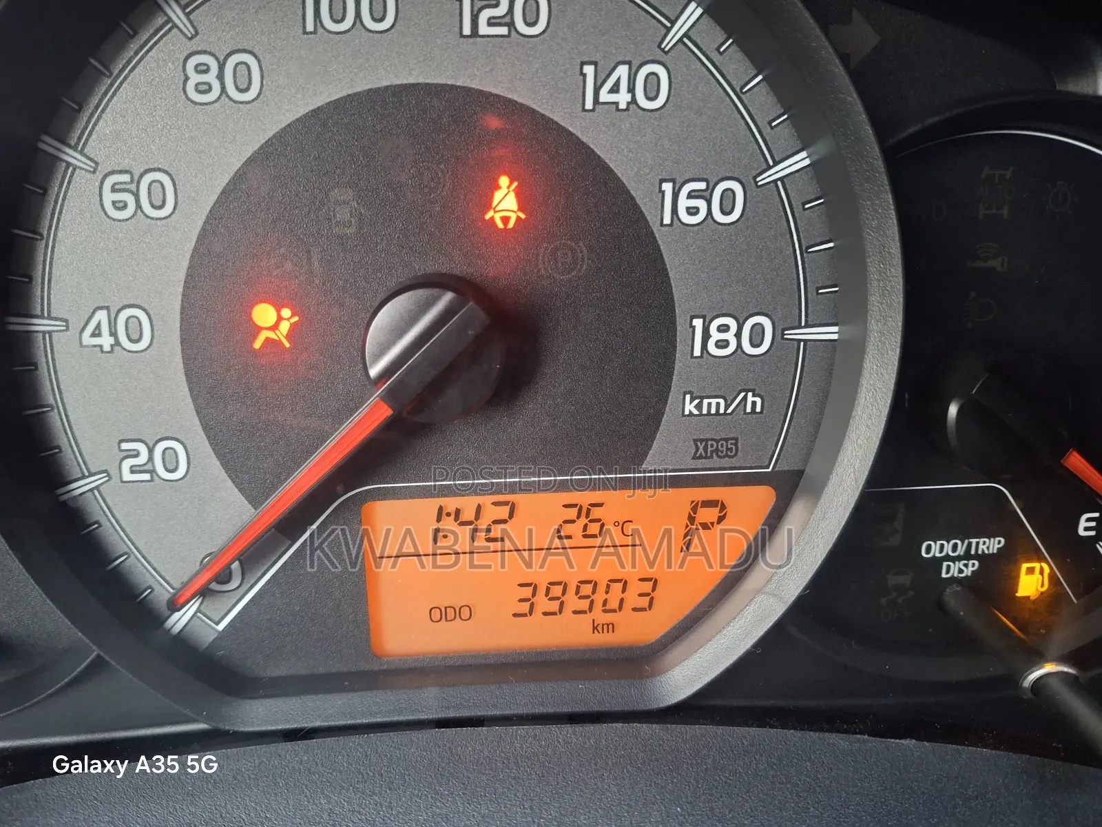 Toyota Vitz 1.3 FWD 5dr 2015 Silver