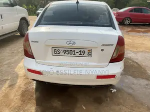 Hyundai Accent 2010 White