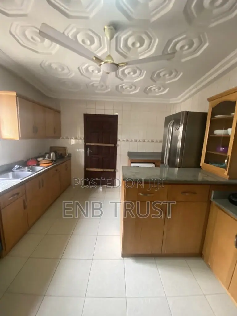 5bdrm House in Adenta, Housing Down for sale