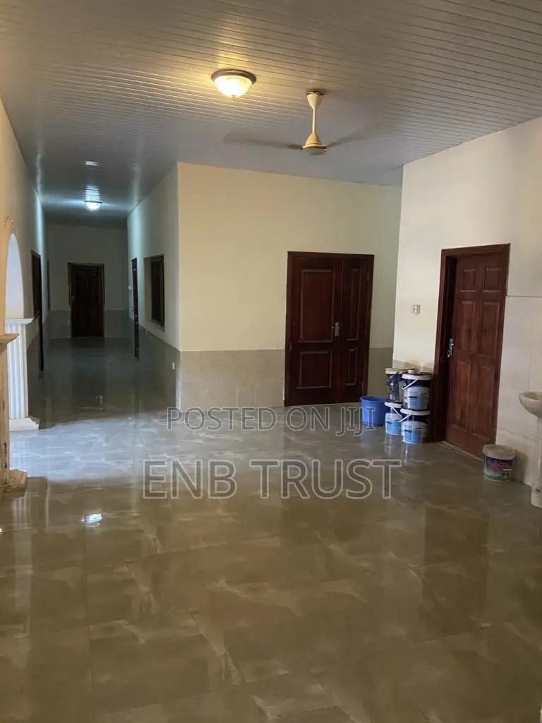 5bdrm House in Adenta, Housing Down for sale