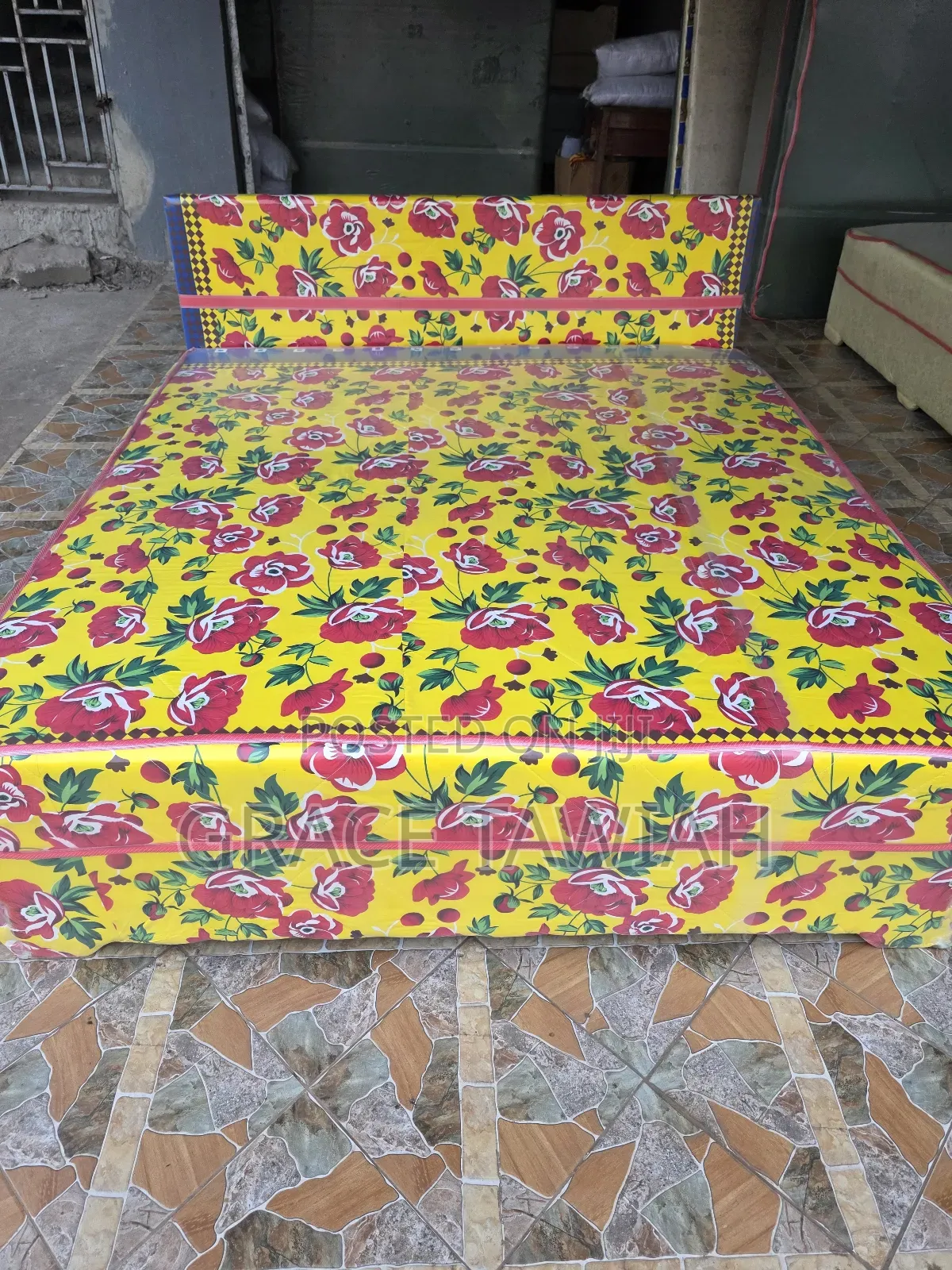 Luxury Queen Size Complete Bed Full Set Bed.