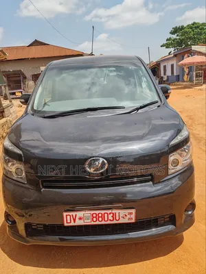 Toyota Voxy 2010 Black