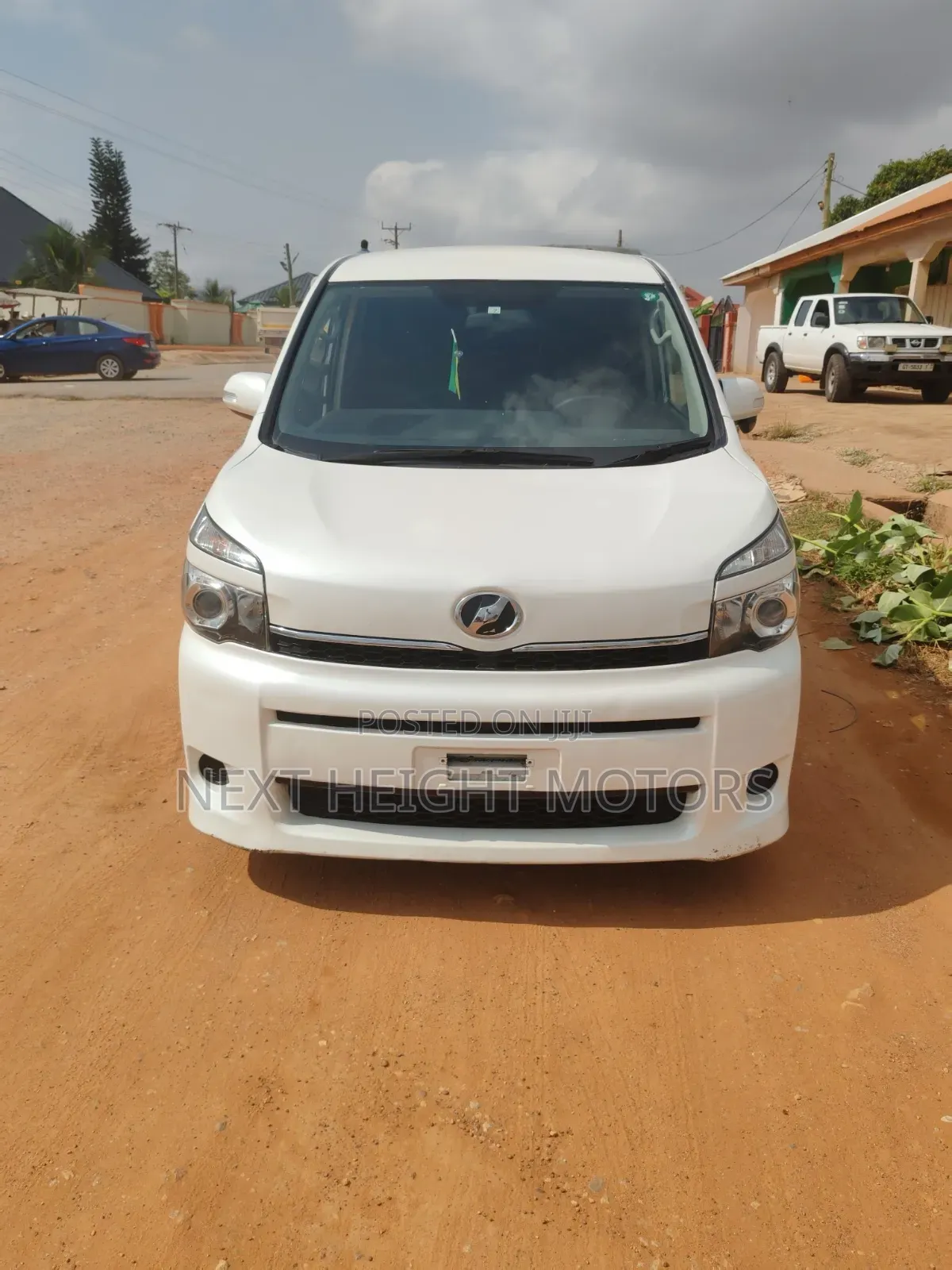 Toyota Voxy 2012 White