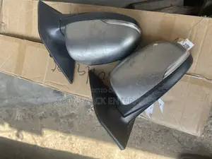 Toyota Matrix Side Mirror With Light