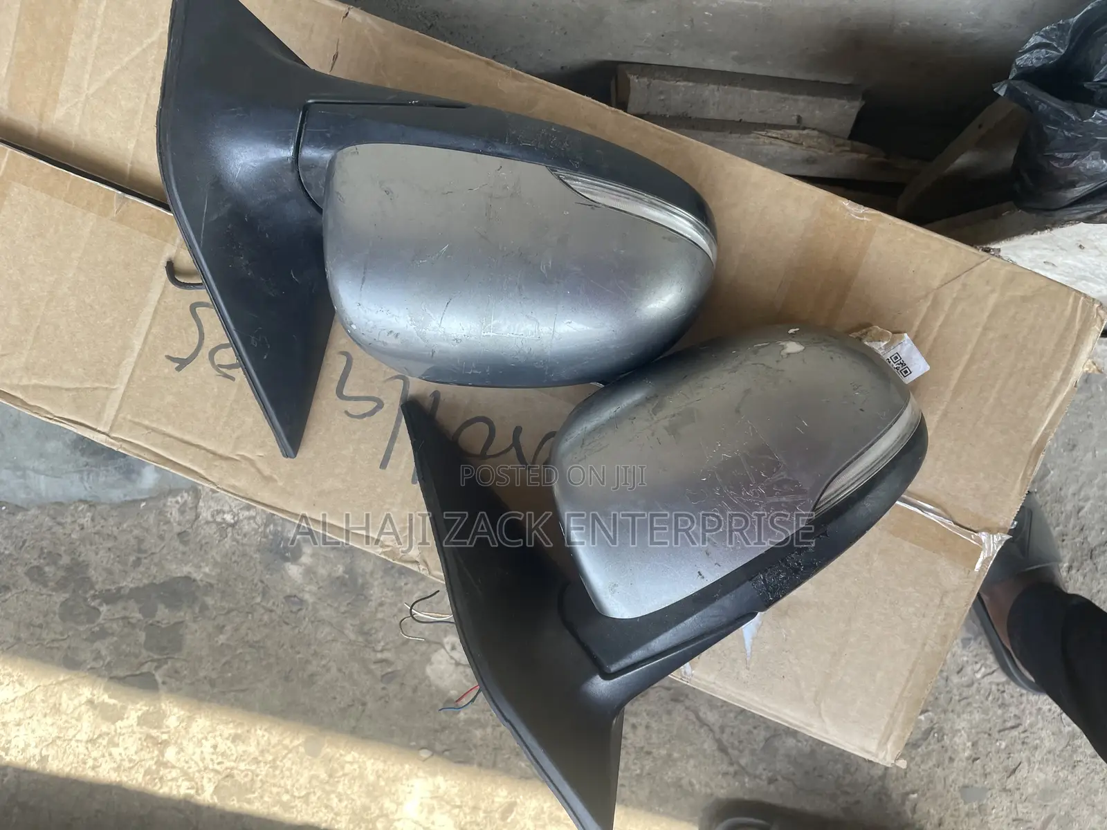 Toyota Matrix Side Mirror With Light
