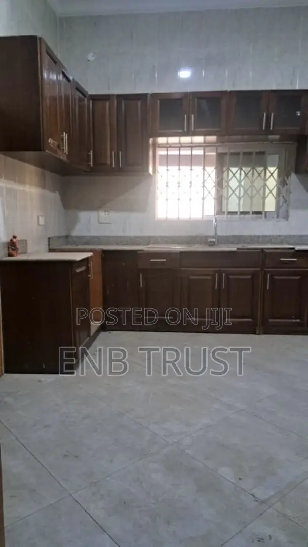 3bdrm House in Kwabenya, Ga East Municipal for sale