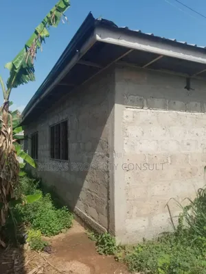 3bdrm House in Adamorobe, Oyibi for sale