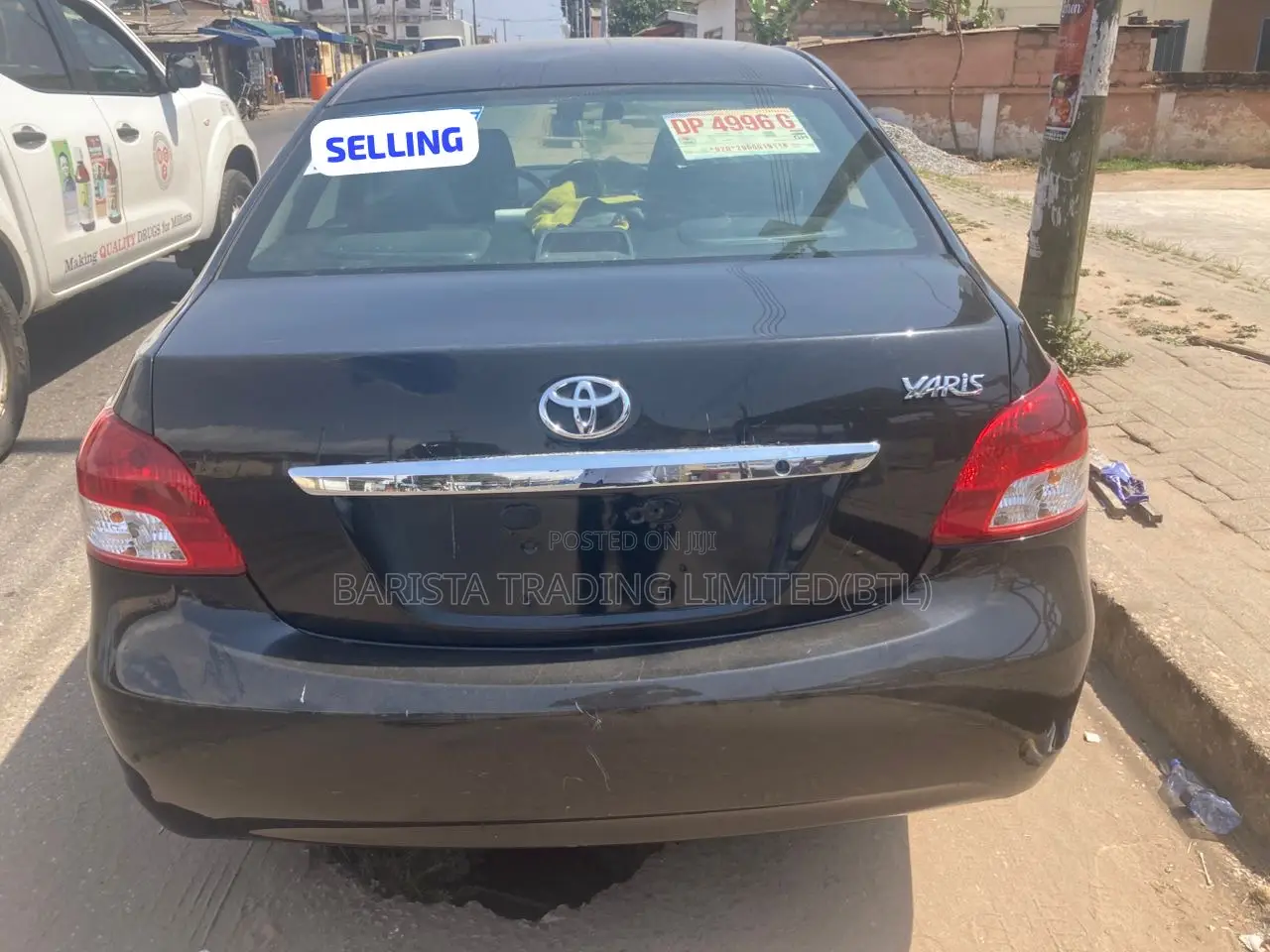Toyota Yaris Base Sedan 4dr 2011 Black