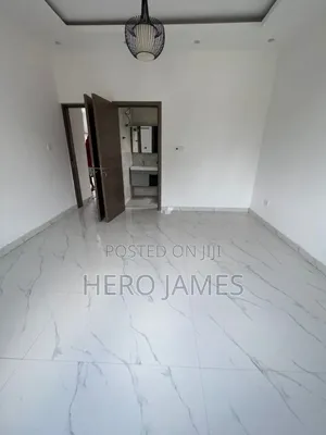 2bdrm Apartment in American House for rent