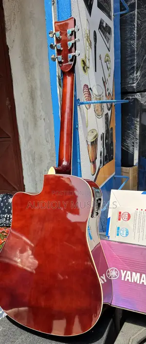 (Brown)Yamaha Semi- Acoustic Guitar