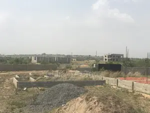 Family-Sized Plot – City of David Residence, Prampram